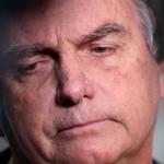 Com soluços, Bolsonaro pede autorização de Moraes para fazer exames médicos