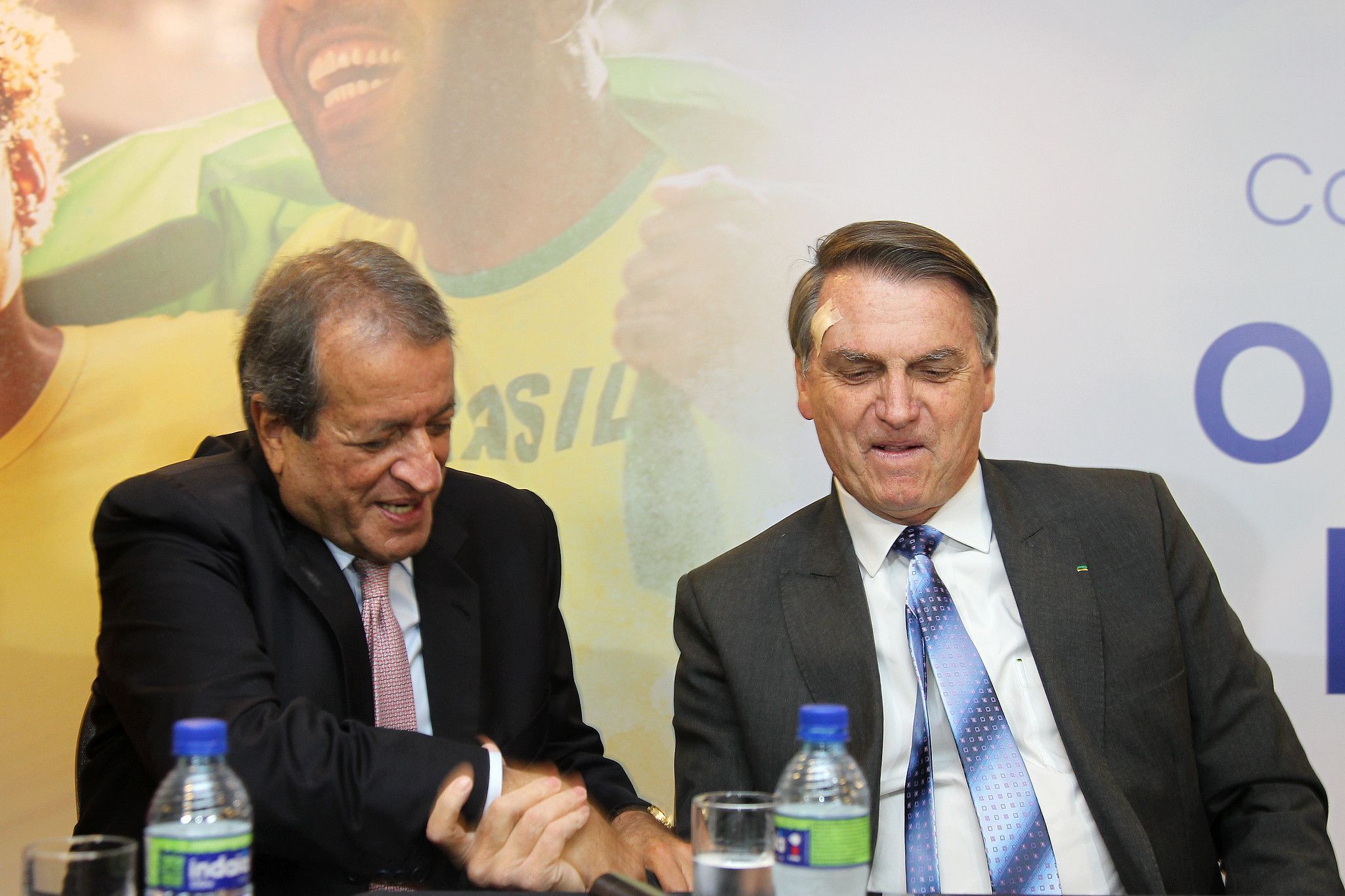 Partido de Bolsonaro proíbe que seus integrantes apoiem candidatos de outros partidos