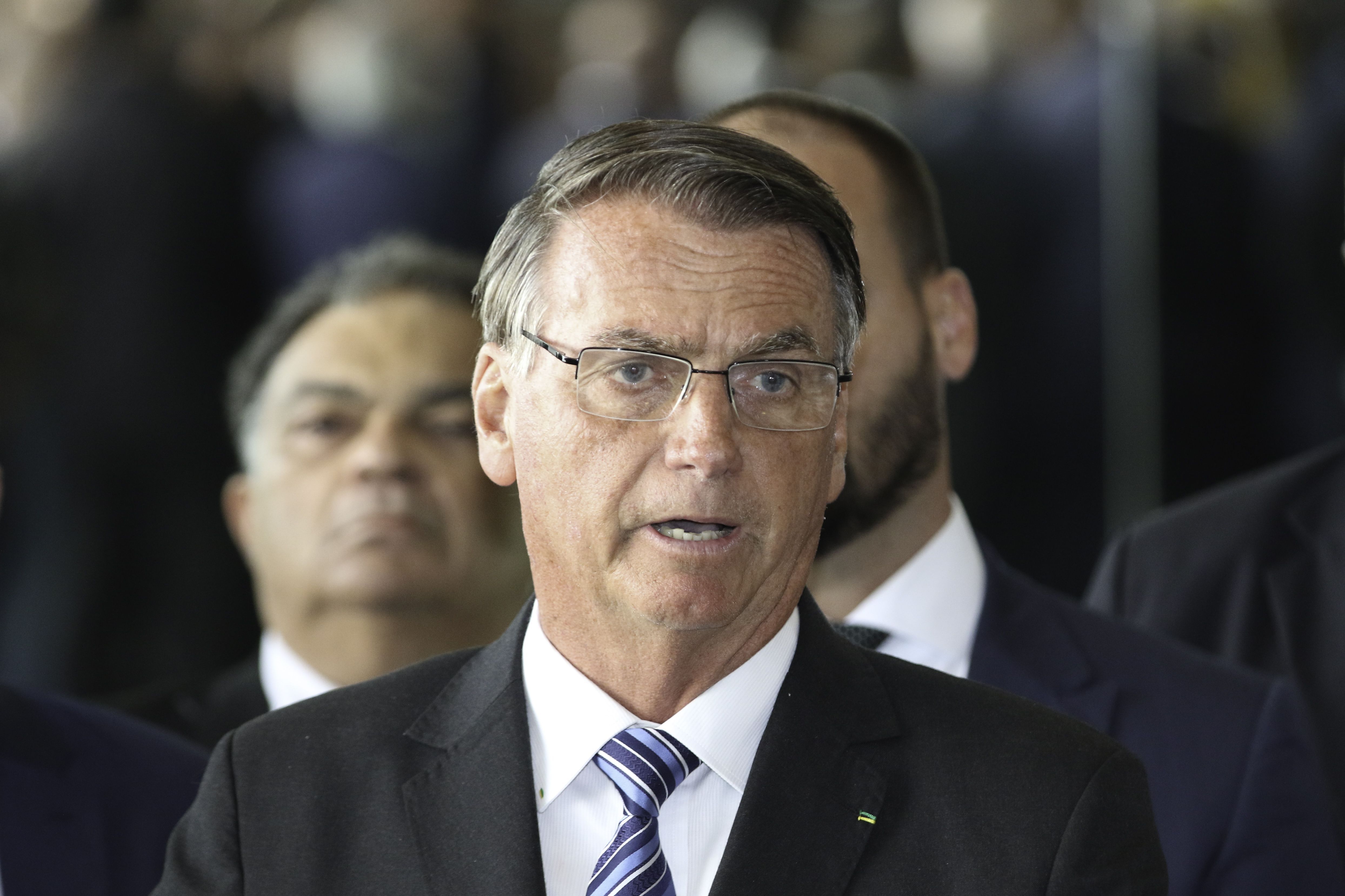 Passaporte de Bolsonaro é entregue à Polícia Federal em Brasília, confirma Wajngarten