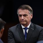 Crises de vômito e soluços afastam Bolsonaro de agendas públicas em julho