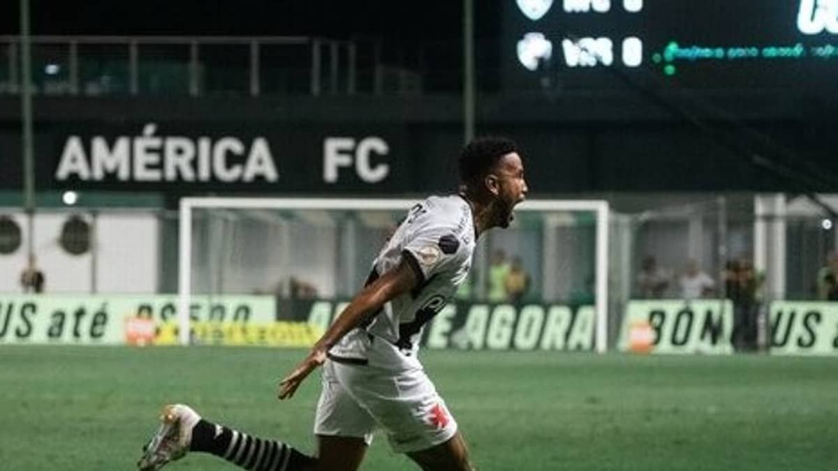 Jair se torna herói improvável do Vasco e pode ganhar mais chances com Ramón Díaz