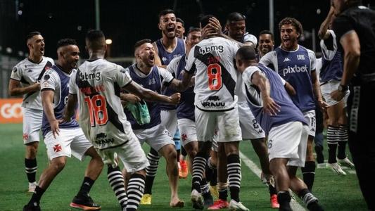 Jair marcou o gol da vitória vascaína aos 47 minutos do segundo tempo