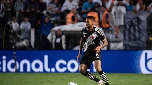 Jair pode enfrentar o São Paulo no sábado (7)