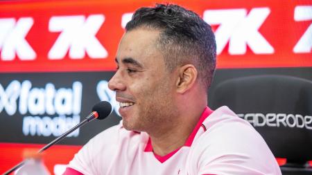 Técnico Jair Ventura, do Vitória, durante entrevista coletiva