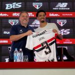 Jamal Lewis é apresentado no São Paulo e elege ex-Atlético como referência