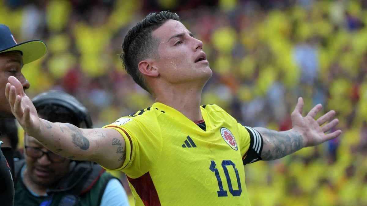Torcedores do São Paulo celebram atuação de James Rodríguez pela Colômbia