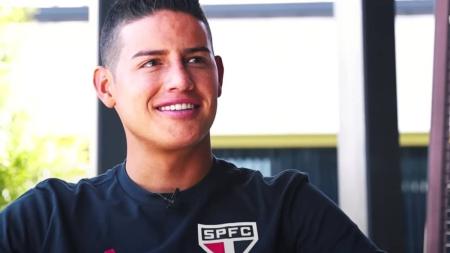 James Rodríguez posta foto assistindo o São Paulo antes de vir ao Brasil