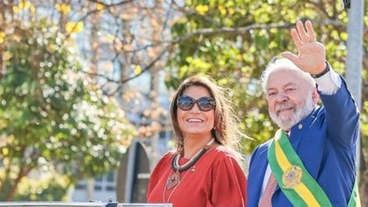 Justiça do DF dá 20 dias para governo explicar gastos internacionais com viagens de Janja