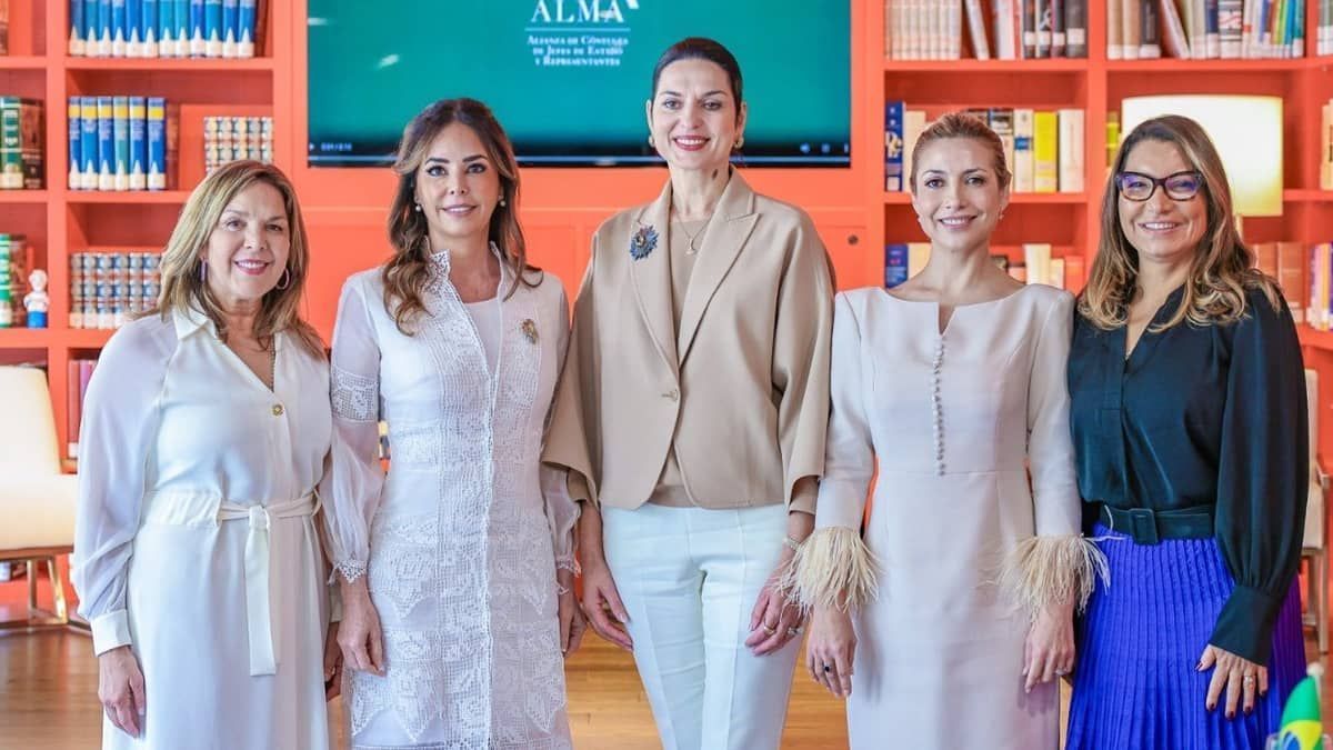 Janja participa de encontro de aliança de cônjuges de chefes de Estado da América Latina e Caribe