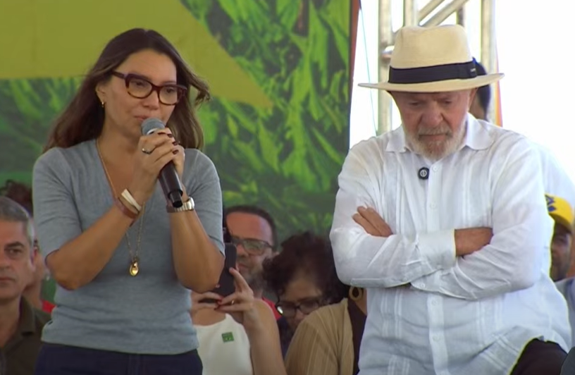 Janja se emociona em discurso no Sul de Minas: 'Não tenho medo, não tenho vergonha'