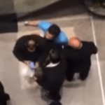 Em Brasília, Janones se envolve em confusão dentro de shopping e cospe em homem; assista