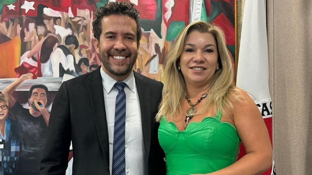 Janones manda R$ 58,4 milhões de emendas — 76% do total — para prefeitura da ex-mulher, diz jornal