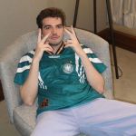 O que é 'Blokecore', tendência que insere camisas de time de futebol na moda