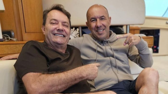 Pedro Lourenço e Leonardo Jardim durante folga do Cruzeiro em pausa para Data Fifa, em 3 de junho de 2025