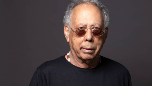 Jards Macalé chega aos 80 anos preparando novo disco de inéditas depois de 'Besta Fera' e 'Síntese do Lance', com João Donato