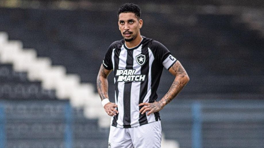 Botafogo afasta jogador após ex-namorada acusá-lo de agressão