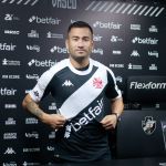Atacante faz acusação, diz ter sido vítima de suborno no Vasco, e clube se pronuncia