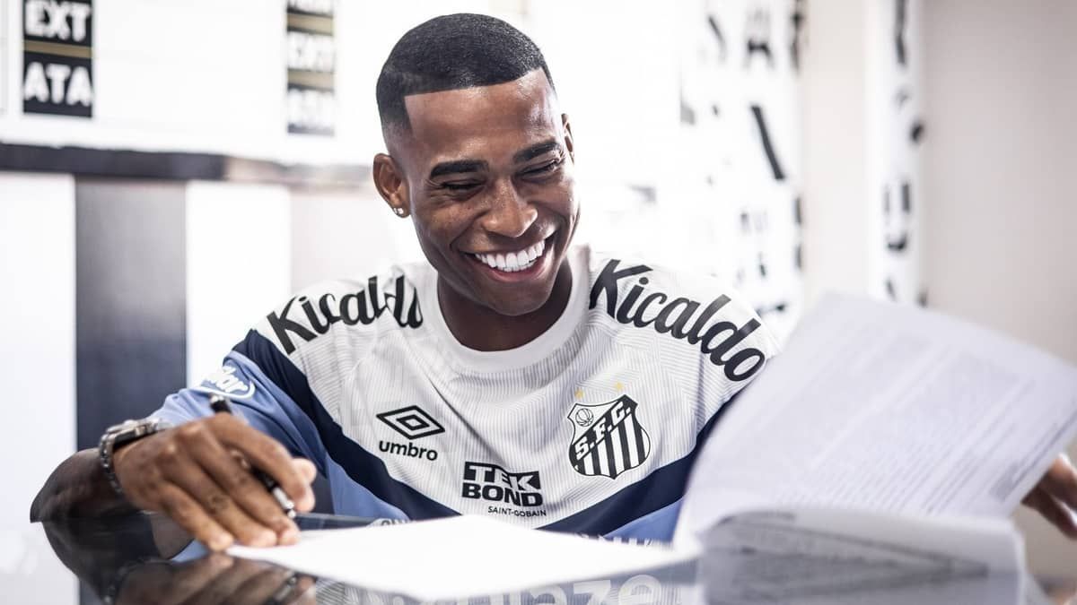 Santos oficializa volta de Jean Lucas