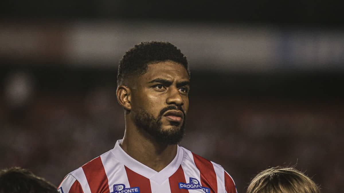 Jean Mangabeira, do Náutico, sofre grave lesão e passará por cirurgia