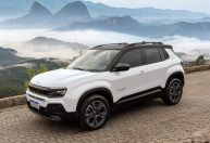 Jeep Avenger: ‘mini Renegade’ terá três versões híbridas