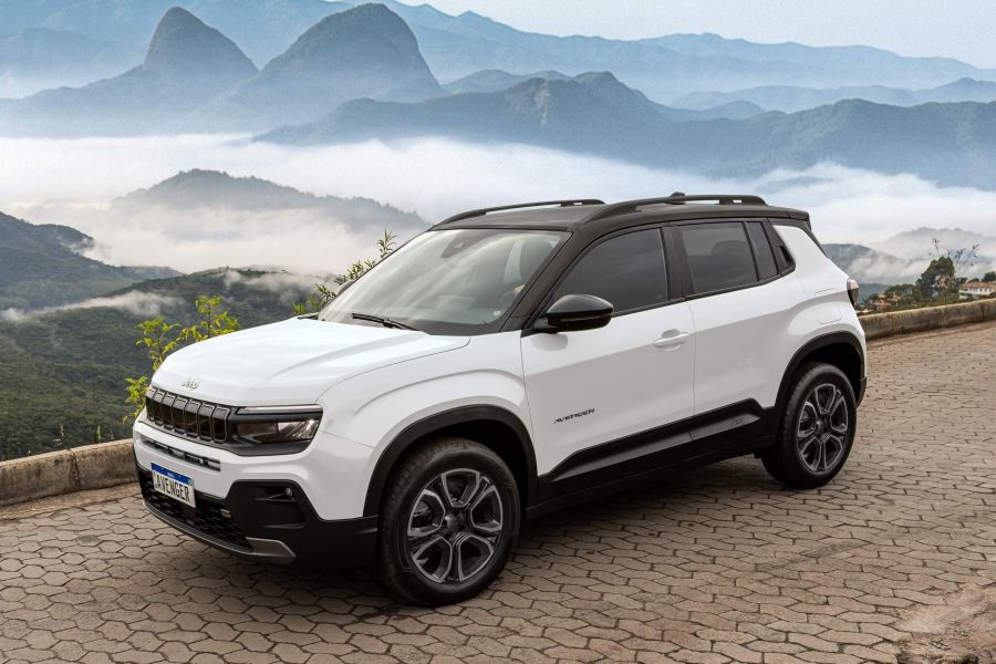 Jeep Avenger: ‘mini Renegade’ terá três versões híbridas