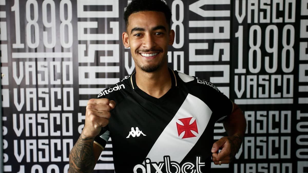 Vasco oficializa a contratação de Jefferson, do Atlético-GO