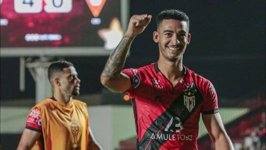 Jefferson se despede do Atlético-GO nesta quarta-feira (19)