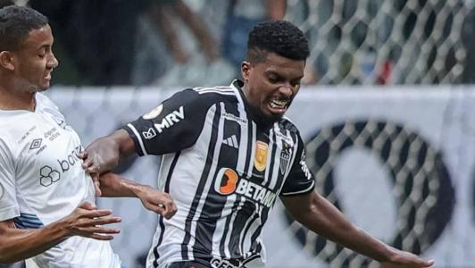 Jemerson, zagueiro do Atlético, foi um dos vaiados antes da partida contra o Grêmio