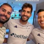 Ex-Real Madrid 'pede foto' com Lucas Silva e Marlon, do Cruzeiro; entenda