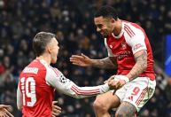 Após brilhar na Champions League, Gabriel Jesus celebra nove anos no futebol europeu