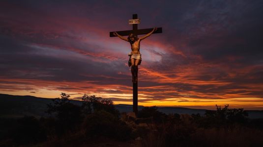 No lugar do cinismo e dos extremismos, o desafio do cristão é levar a razão a funcionar integralmente
