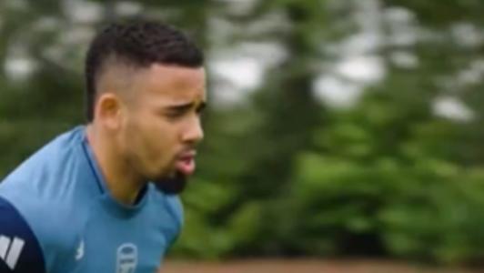Gabriel Jesus em treino do Arsenal
