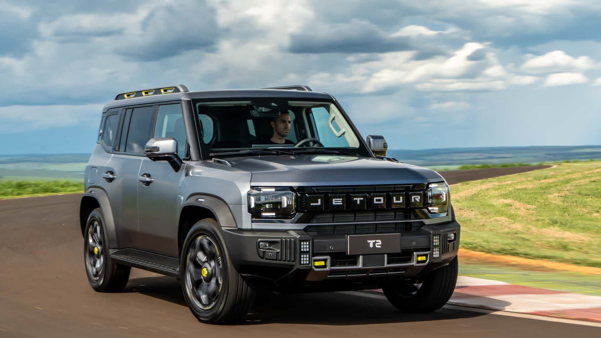 Jetour T2: SUV híbrido tem três motores e detecta alagamentos