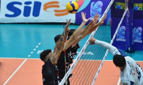 JF Vôlei não conseguiu reagir após primeiro set parelho
