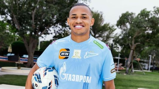 Jhon Jhon já veste a camisa do Zenit