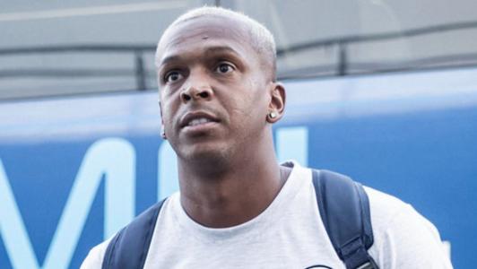 Jô antes de jogo do Campeonato Mineiro de 2025 pelo Itabirito