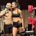 Mulher de Dani Alves se pronuncia após prisão do lateral na Espanha: confira