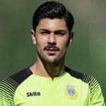 Cruzeiro faz oferta por zagueiro de time português, mas valores travam negócio