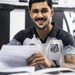 Santos anuncia contratação do zagueiro João Basso