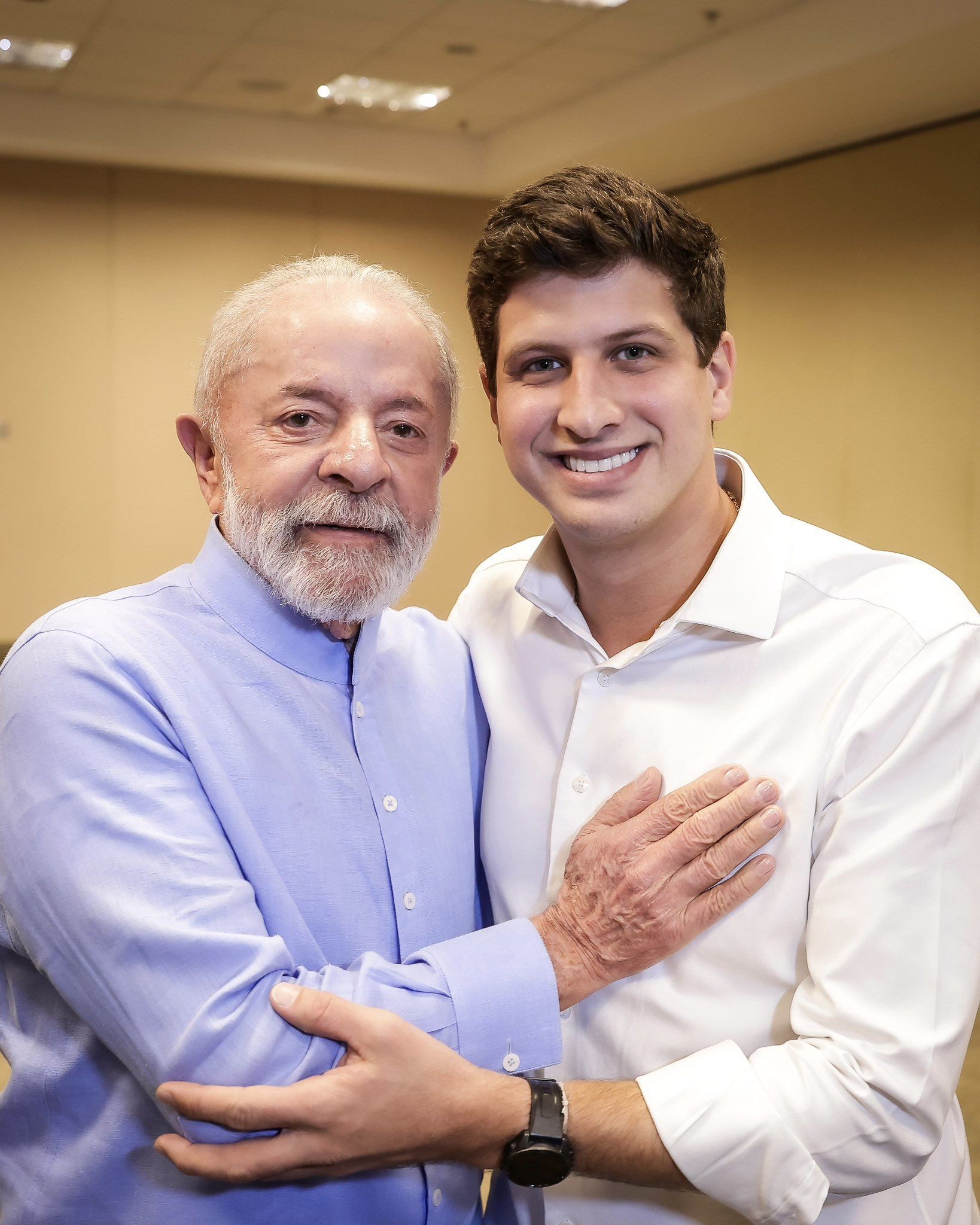 João Campos é eleito presidente do PSB em evento com Lula, Alckmin e Motta