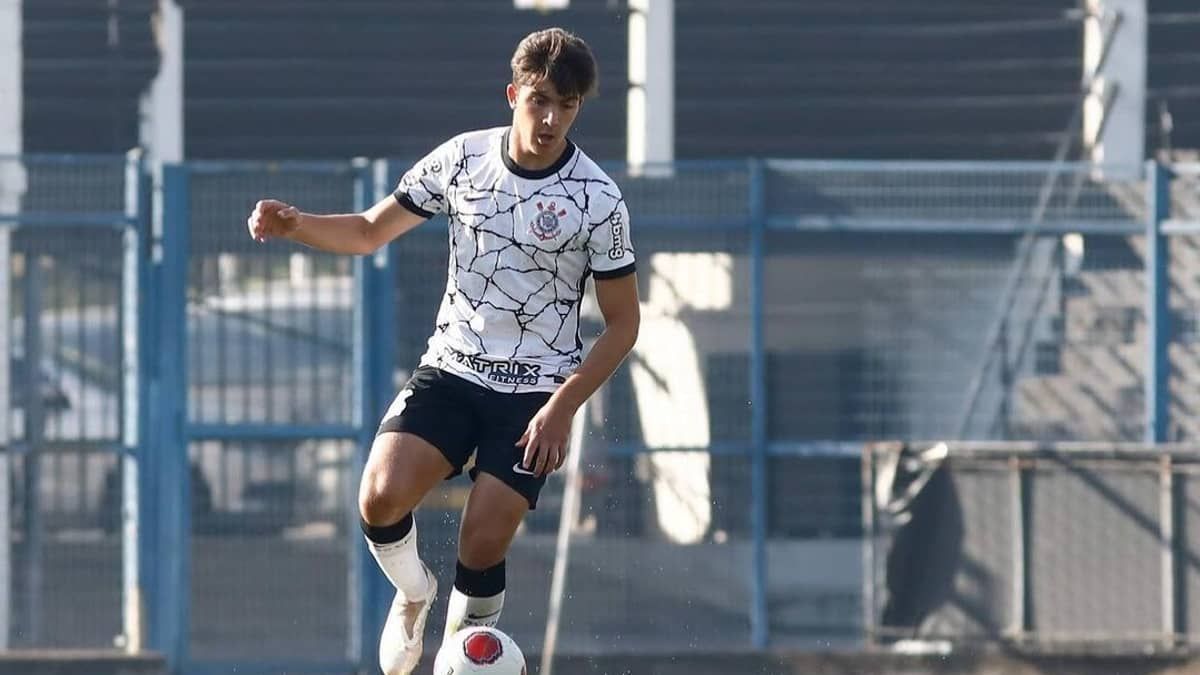 Zagueiro do Sub-17 deixa o Corinthians e fecha com a Roma, da Itália