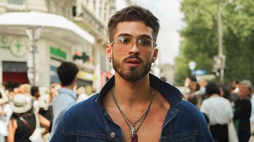 João Guilherme tem movimentado a internet ao mostrar seus looks para Semana de Moda de Paris