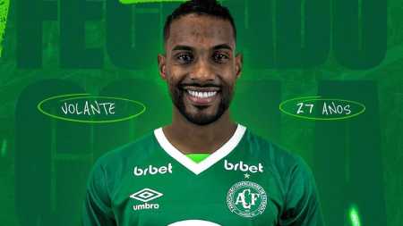 João Igor foi oficializado na Chapecoense