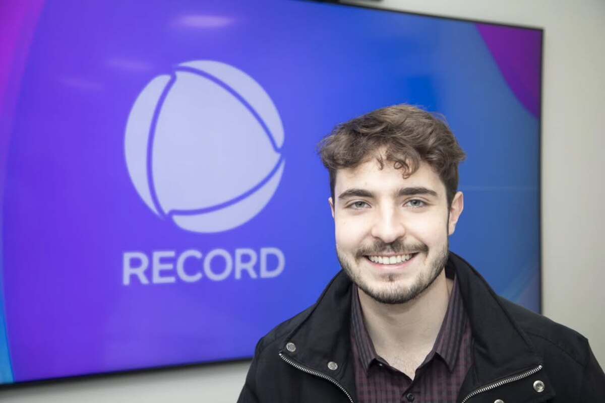 João Augusto Liberato, filho de Gugu, celebra contratação na Record: 'Hora de trabalhar'