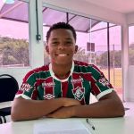 Fluminense renova contrato com mais uma joia das categorias de base