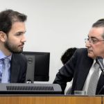 Governo Zema quer esperar volta do presidente da ALMG para anunciar novo líder