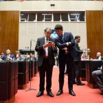 Aumento do ICMS e críticas a Bolsonaro evidenciam fraturas na base aliada a Zema na ALMG