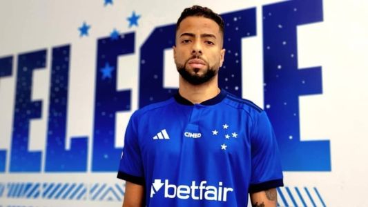 João Marcelo, zagueiro emprestado pelo Porto, é um dos reforços do Cruzeiro