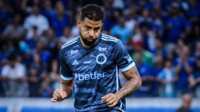 João Marcelo, zagueiro do Cruzeiro