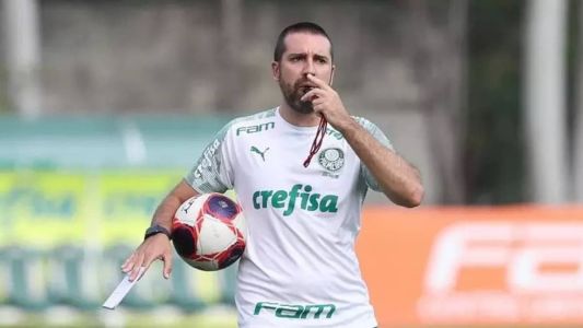 João Martins, auxiliar de Abel Ferreira, comandará Palmeiras em mais um jogo
